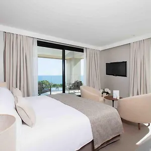 The Oasis By Don Carlos Marbella